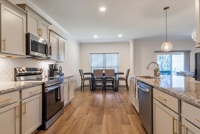 150 Nelson Dr, La Vergne, TN 37086