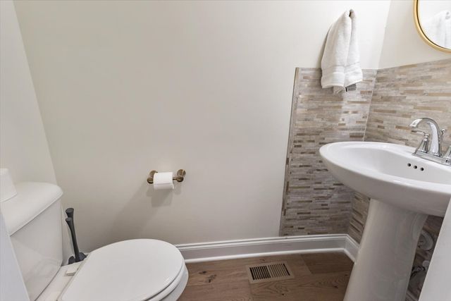 150 Nelson Dr, La Vergne, TN 37086