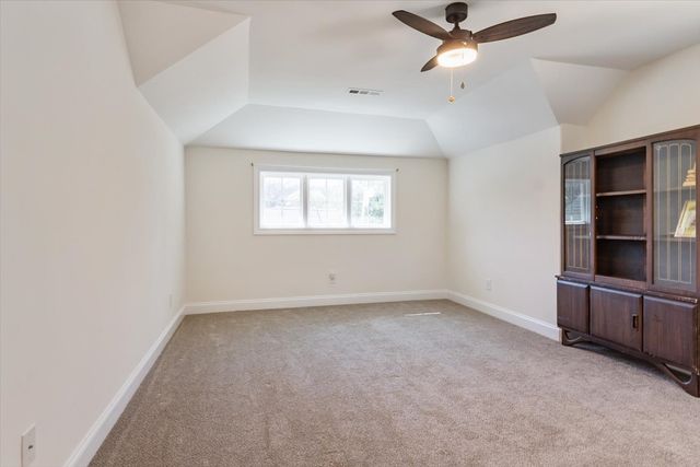 150 Nelson Dr, La Vergne, TN 37086