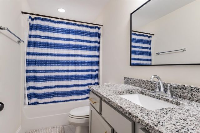 150 Nelson Dr, La Vergne, TN 37086