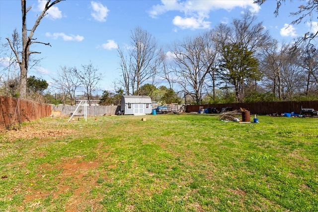 150 Nelson Dr, La Vergne, TN 37086