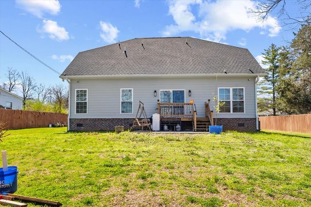 150 Nelson Dr, La Vergne, TN 37086