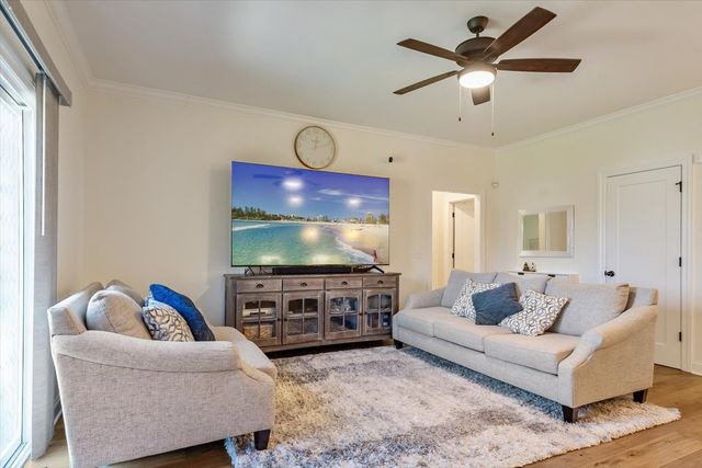 150 Nelson Dr, La Vergne, TN 37086