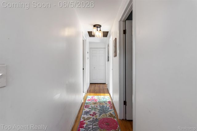 32341 Woody, Fraser, MI 48026