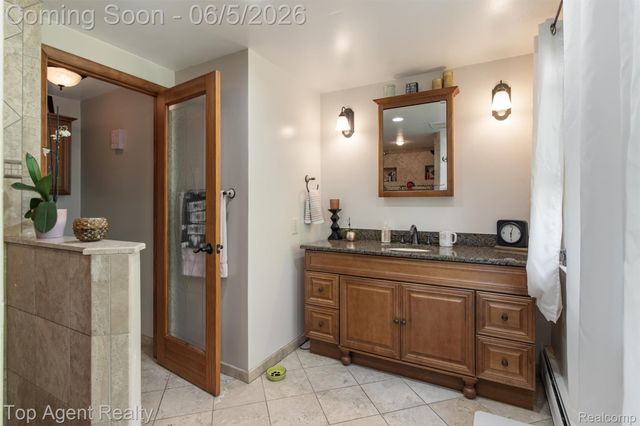 32341 Woody, Fraser, MI 48026