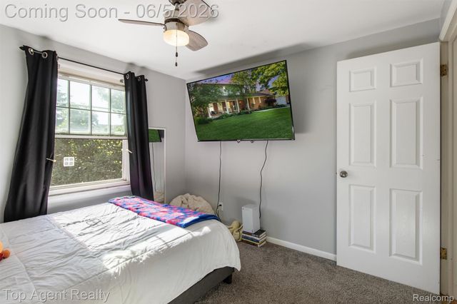 32341 Woody, Fraser, MI 48026