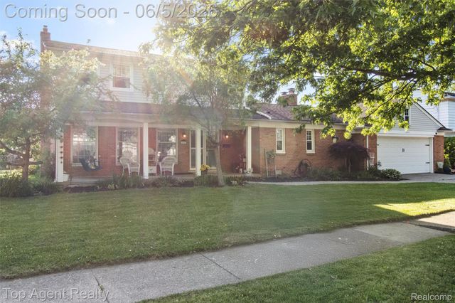 32341 Woody, Fraser, MI 48026