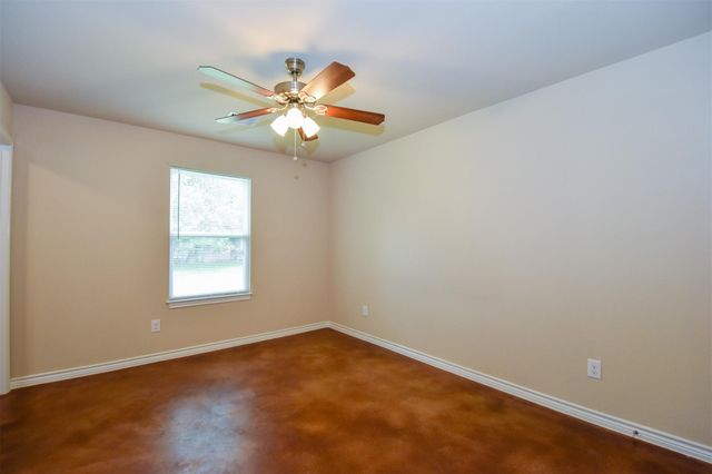 1105 Parkhurst Avenue B, Cleveland, TX 77327