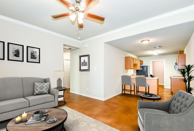 1105 Parkhurst Avenue B, Cleveland, TX 77327