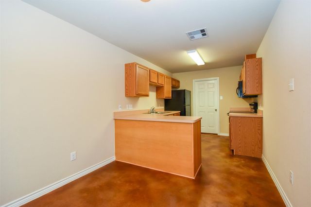 1105 Parkhurst Avenue B, Cleveland, TX 77327