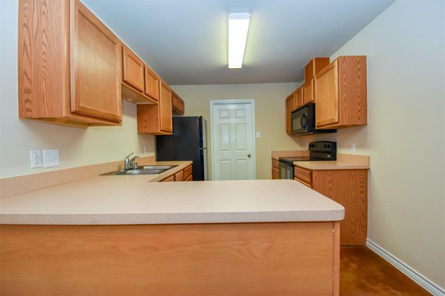 1105 Parkhurst Avenue B, Cleveland, TX 77327