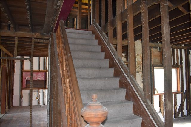 2380 Mt Pleasant Rd, South Huntingdon, PA 15679