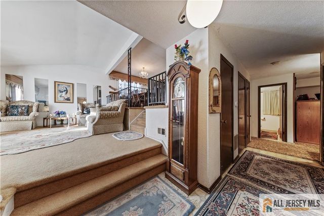 2 Wilmot Road, Sayreville, NJ 08872