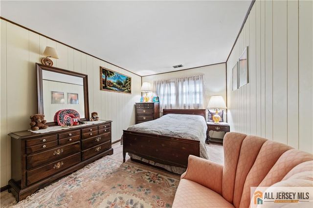 2 Wilmot Road, Sayreville, NJ 08872