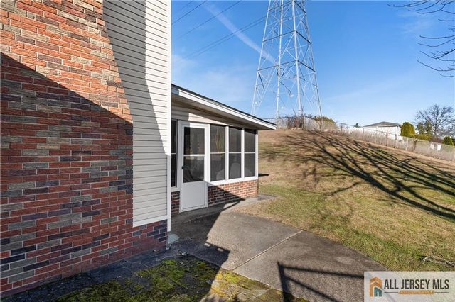 2 Wilmot Road, Sayreville, NJ 08872