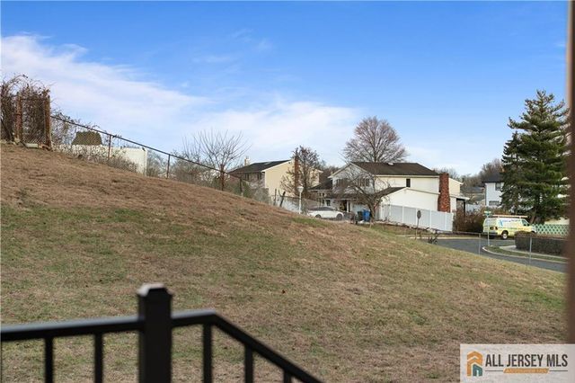 2 Wilmot Road, Sayreville, NJ 08872