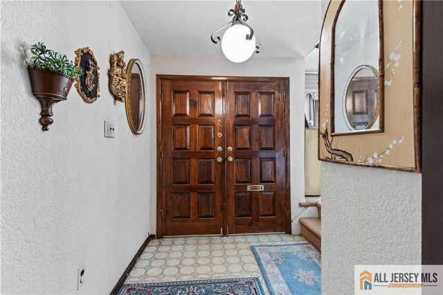 2 Wilmot Road, Sayreville, NJ 08872