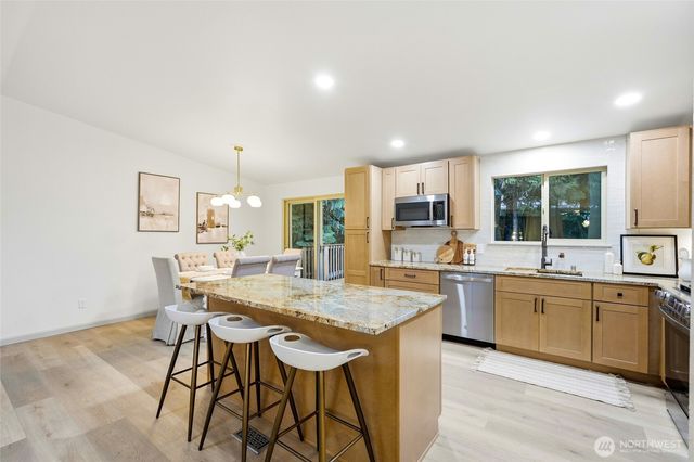 15911 181st Place NE, Woodinville, WA 98072