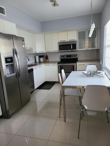804 Cypress Boulevard 104, Pompano Beach, FL 33069