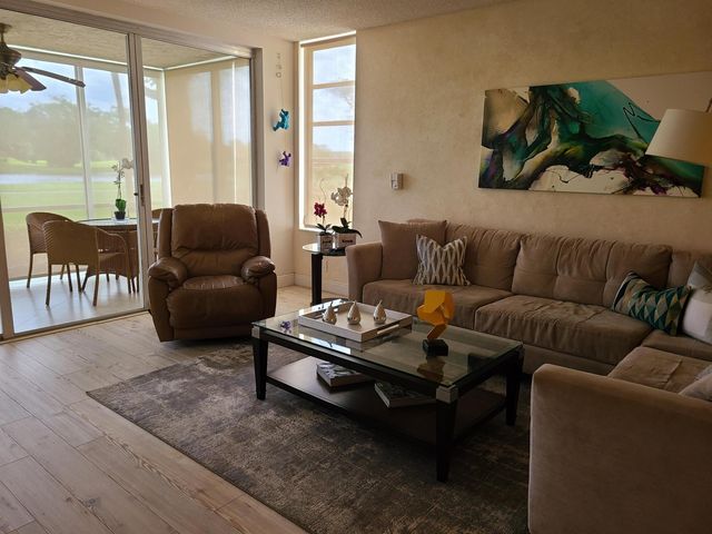 804 Cypress Boulevard 104, Pompano Beach, FL 33069