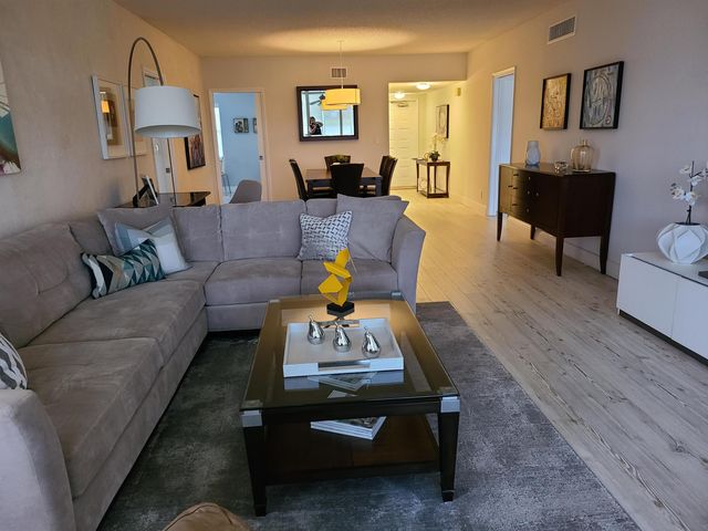 804 Cypress Boulevard 104, Pompano Beach, FL 33069