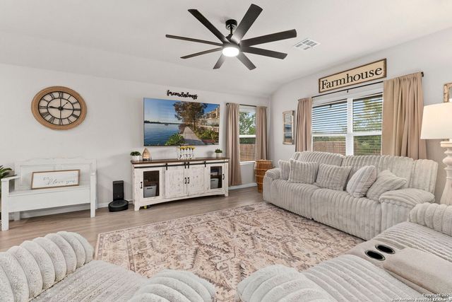 9942 Sarrebourg, Schertz, TX 78154