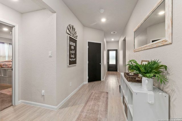 9942 Sarrebourg, Schertz, TX 78154