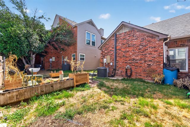 2504 Orangegrove Circle, Arlington, TX 76006
