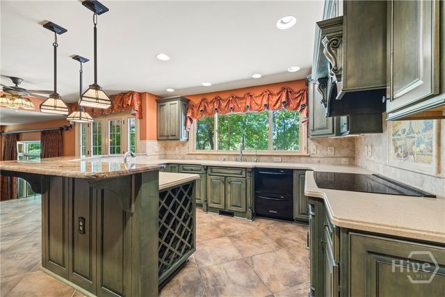 825 Riverbend Parkway, Athens, GA 30605
