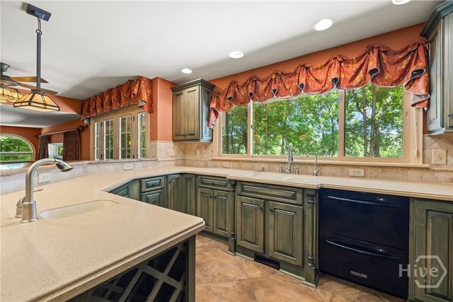825 Riverbend Parkway, Athens, GA 30605