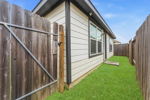 4930 Purple Wisteria Lane, Spring, TX 77373