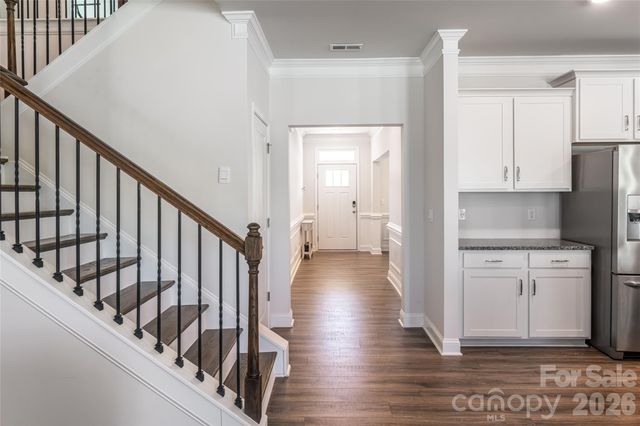 615 Fox Cove Road, Hendersonville, NC 28792