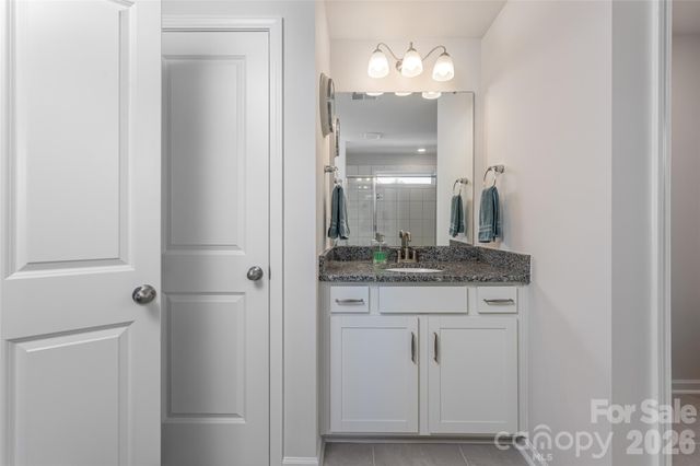 615 Fox Cove Road, Hendersonville, NC 28792