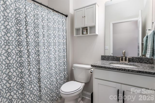 615 Fox Cove Road, Hendersonville, NC 28792