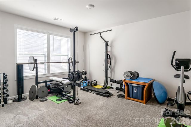 615 Fox Cove Road, Hendersonville, NC 28792