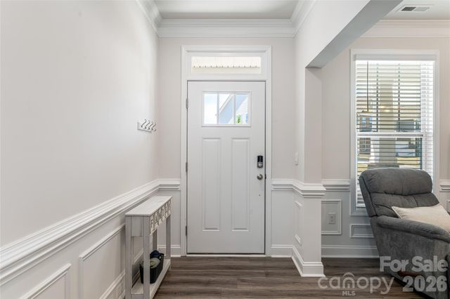 615 Fox Cove Road, Hendersonville, NC 28792