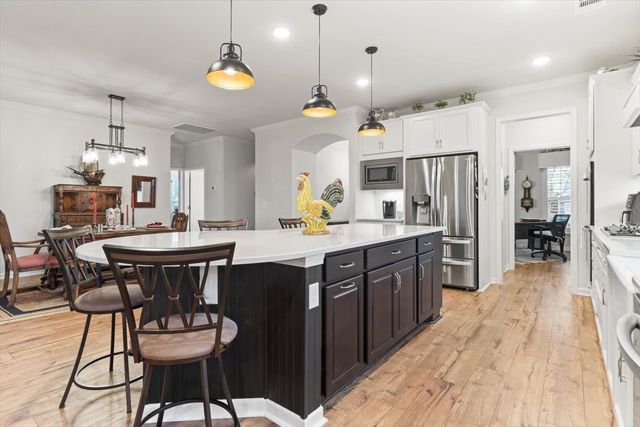 1055 Sumner Grv, Spring Hill, TN 37174