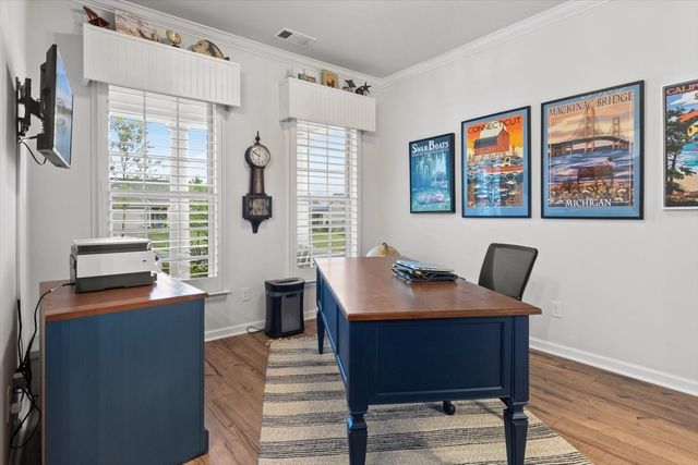 1055 Sumner Grv, Spring Hill, TN 37174