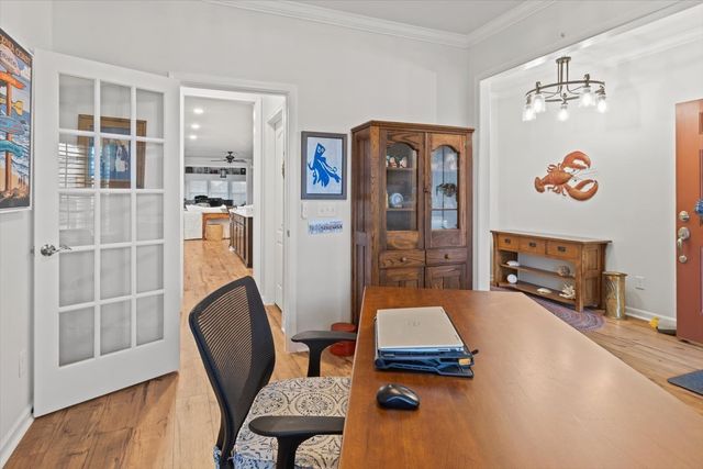 1055 Sumner Grv, Spring Hill, TN 37174