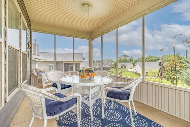 1055 Sumner Grv, Spring Hill, TN 37174