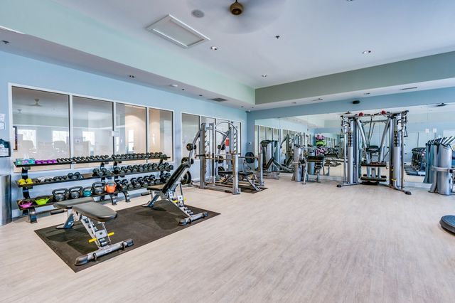 1055 Sumner Grv, Spring Hill, TN 37174