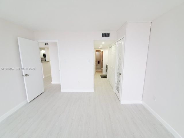 18011 Biscayne Blvd 503, Aventura, FL 33160