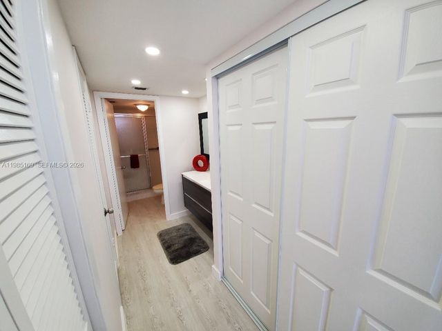 18011 Biscayne Blvd 503, Aventura, FL 33160