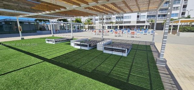 18011 Biscayne Blvd 503, Aventura, FL 33160