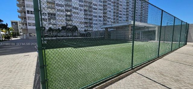 18011 Biscayne Blvd 503, Aventura, FL 33160