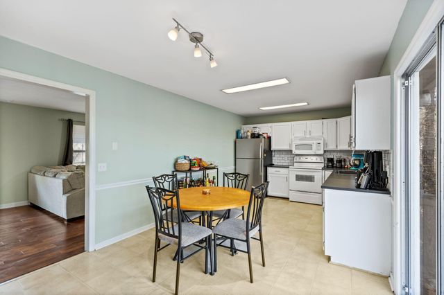 5323 Hunter Village Drive, Ooltewah, TN 37363