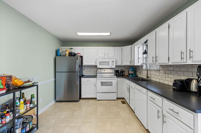 5323 Hunter Village Drive, Ooltewah, TN 37363