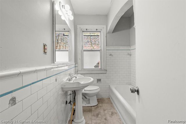 3014 Sturtevant Street, Detroit, MI 48206