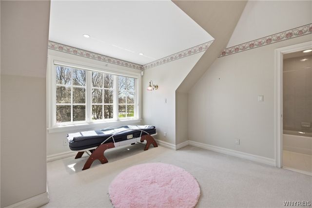 224 Village Pointe Lane, Amherst, NY 14221