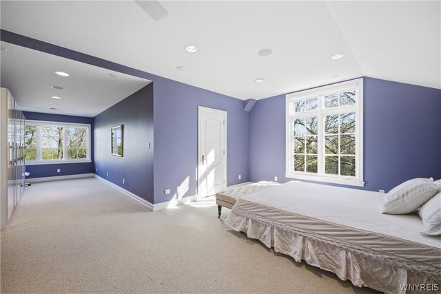224 Village Pointe Lane, Amherst, NY 14221